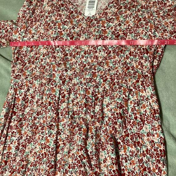 NWT Torrid long sleeved v-neck floral dress, size 1 - Picture 7 of 10